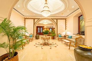 Noor-Us-Sabah Palace - 1