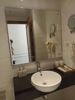 Azen Westlake Hanoi Hotel - 6