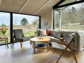Holiday Home On Large Nature Plot Near The Beach - 7
