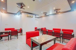 OYO Townhouse Vikas Nagar Lucknow Formerly Hotel Star Radisson - 6