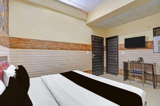 Super Hotel O Noida Sector 63 Formerly Aditya Residency - 4