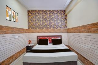 Super Hotel O Noida Sector 63 Formerly Aditya Residency - 3