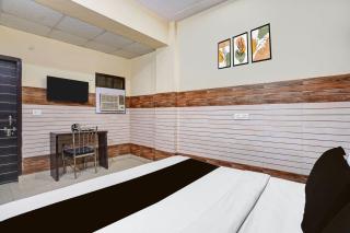 Super Hotel O Noida Sector 63 Formerly Aditya Residency - 2