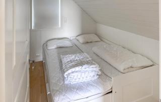 Amazing Home In Vanse With House Sea View - 2