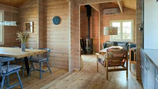 Red Timber House With Fjord View - 6