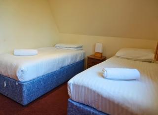 Bracken Lodge - 1