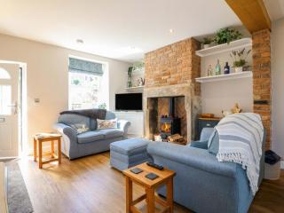 7 Catcliffe Cottages - 7
