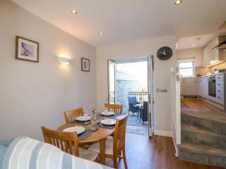 7 Catcliffe Cottages - 2