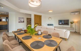 Gorgeous Home In Porec With Sauna - 8