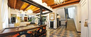 Manor Villa Among Veneto's Orchards - 4