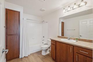 CozySuites Glendale - Westgate w pool 18 - 3