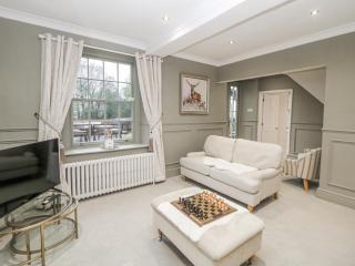Hallfield Hall Cottage - 8