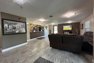 Super 8 by Wyndham Kinder/Coushatta near Casino - 5