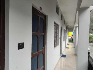 Sarthak home stay - 1