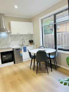 2 Bedroom Unit in Springvale - 8