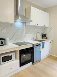 2 Bedroom Unit in Springvale - 1