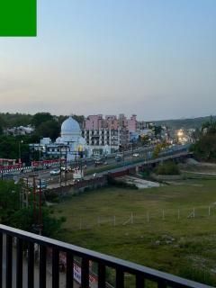Hindustan royal inn - 8