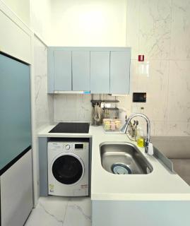 Apartment near City Hall Station, Myeongdong - 3