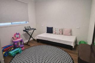 Luxury Home Spacious & Modern Living - 8