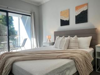 Kangaroo Point, Bromley Street - Brisbane - 2