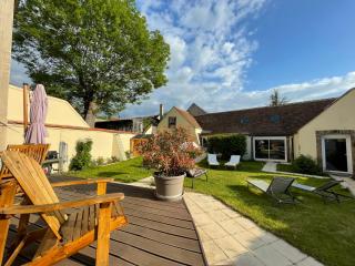 Villa Fontaine avec piscine intérieur chauffée-Maison de campagne Familiale -idéal Vacances ou Séjour Professionnel -3 chambres-Bureau séparé -Lit Bébé - Parking Facile & Gratuit - 7