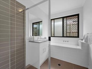 Riverstone Crescent Residence - 7