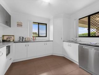 Riverstone Crescent Residence - 8