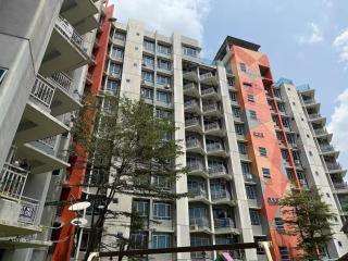 Sky Garden Residences Near Shopping mall, Mcd - 5