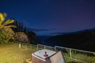 Villa Farm Stay with Ocean Views on Road to Hana - 3