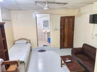 হোটেল আর ইসলাম আবাসিক শীতাতপ নিয়ন্ত্রিত - 1