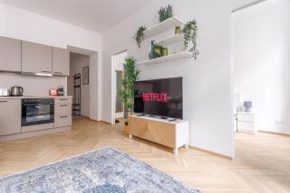 City Center Apartment - 5