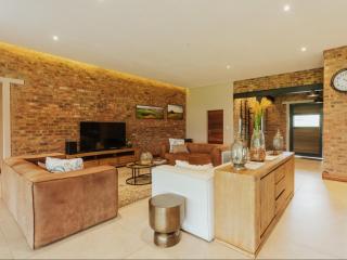 Highland Gate Unit - 779 - 2