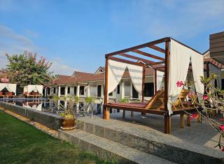 Thanawong Pool Villa - 5