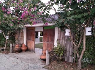 Thanawong Pool Villa - 4