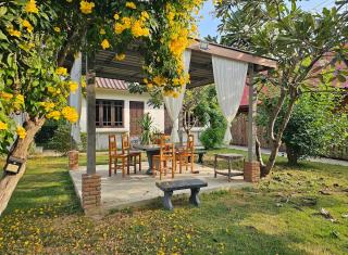 Thanawong Pool Villa - 2