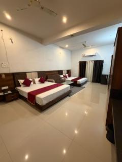 Silver Lake View Resort - 9