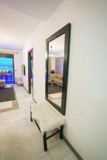 Unique Waterfront 2 BR - Marina Walk & Beach - 1