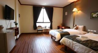 Phonethip Plaza Hotel - 1