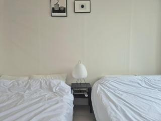 동대문역 3분 넓은 거실 #공항버스5분 #짐보관 #큰식탁 #청계천산책 #라면자동조리기계 #어메니티제공 - 9