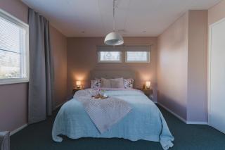 Modern house with private patio near city center - 7