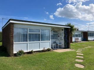 Cosy Seaside Chalet Which Accepts Dogs, Close To Hemsby Beach 83202S - 0