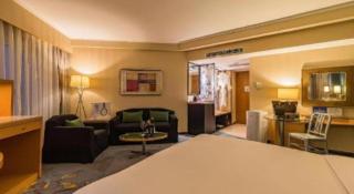 Beijing New World Center Tongpai Hotel - 9