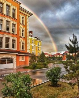 One bedroom apartment with the large living room in the Best Community - 0