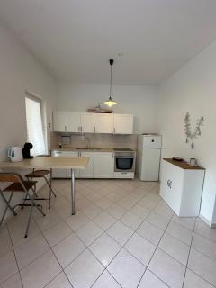 Villa Claudia Beach Apartment - 9