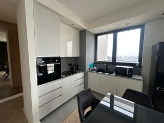BW Metropolitan Penthouse with River View - 5