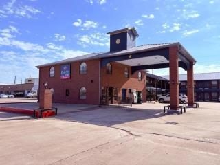 Express Inn & Suites Houston Katy - 5