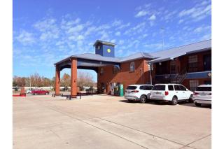 Express Inn & Suites Houston Katy - 4