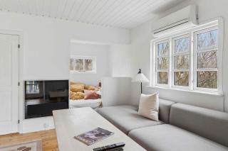 Lovely Holiday Home For Relaxation And Beach Life - 4