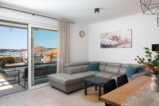 SOVERA Sea View Apartment Volme - 8