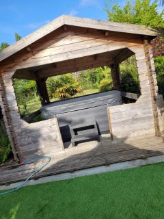 Maisons de Familles Beautiful beachfront home with a spa pool - 2